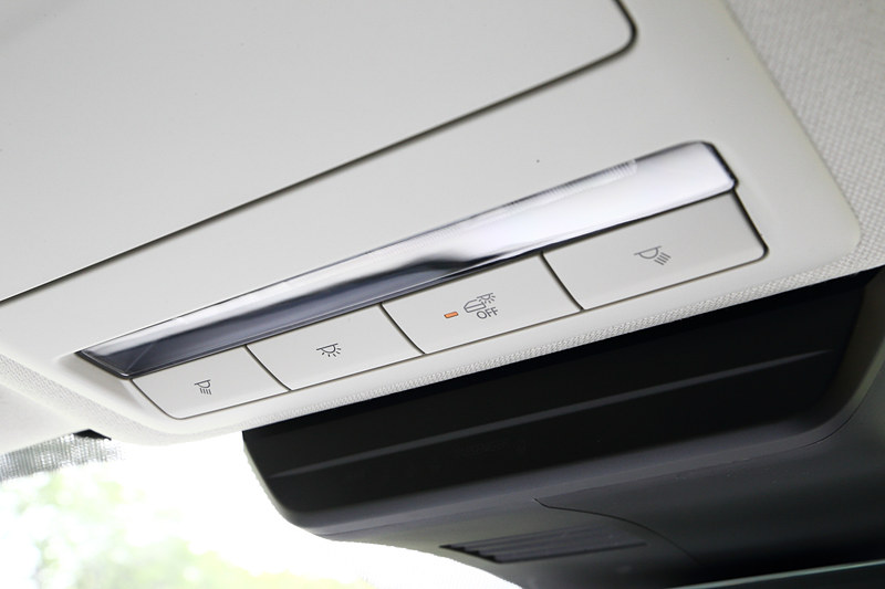 ルームランプのスイッチ類