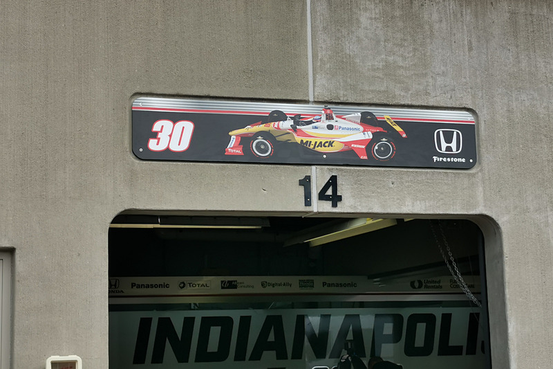 佐藤琢磨選手のガレージ