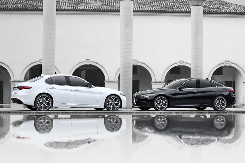 「ジュリア」の限定車「SUPER Monochrome Edition」