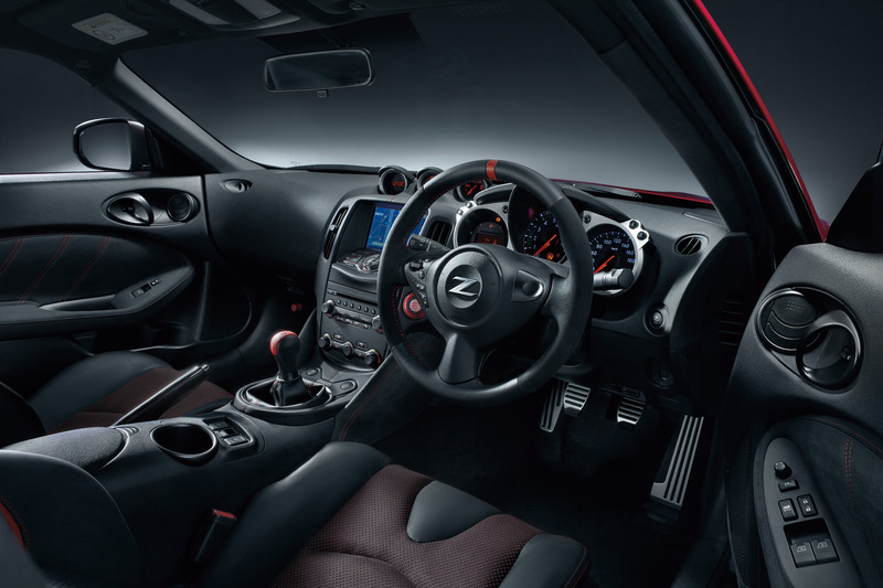 フェアレディZ 50th Anniversaryでは多くの専用装備で50周年の特別感を演出