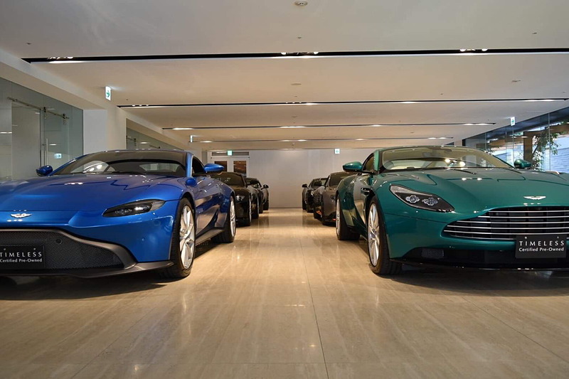 「認定中古車TIMELESSフェア」では新型ヴァンテージやラピードSなど、アストンマーティンのさまざまなモデルが展示される