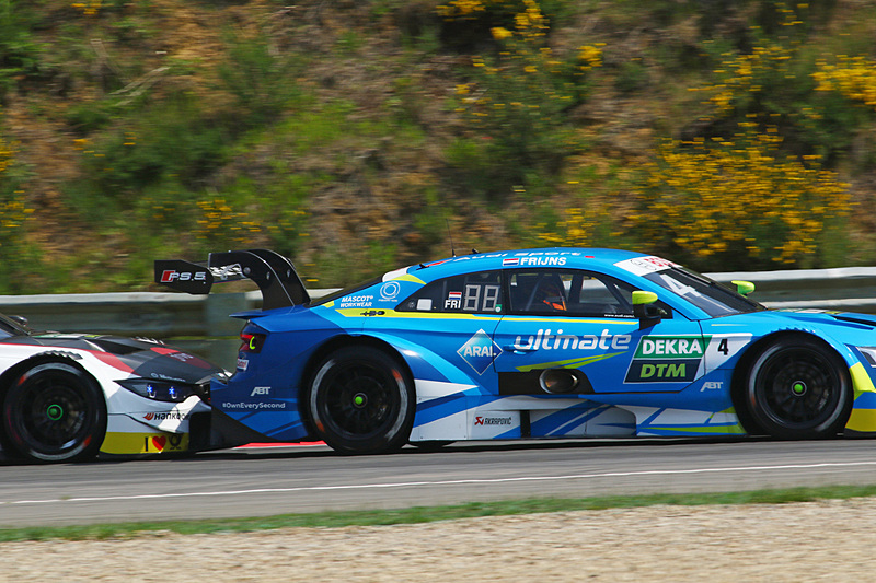 ロビン・フリジン（No.4）とティモ・グロック（No.16）