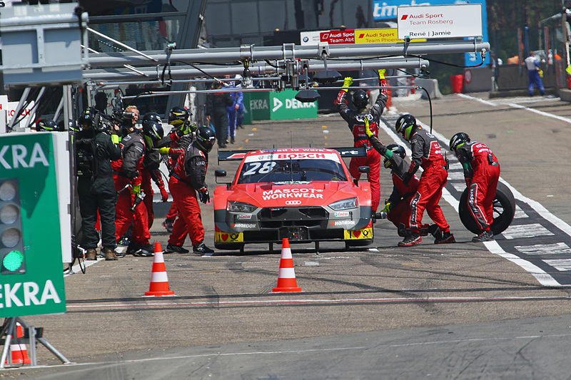 12周目にセーフティカーが入る