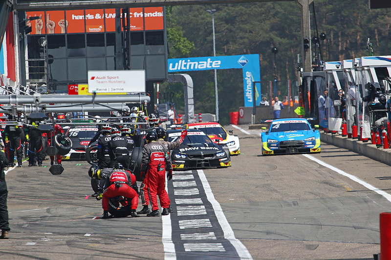 ブルーノ・スペングラー（No.7）、ティモ・グロック（No.16）、シェルドン・ヴァンデーリンデ（No.31）、ロビン・フリジン（No.4）らは20周目にピットイン