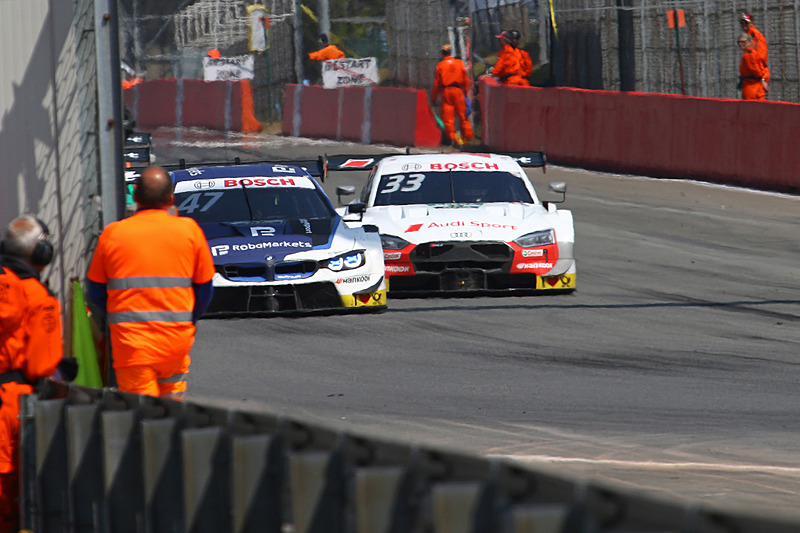 23周目、ジョエル・エリクソン（No.47）がレネ・ラスト（No.33）をかわす