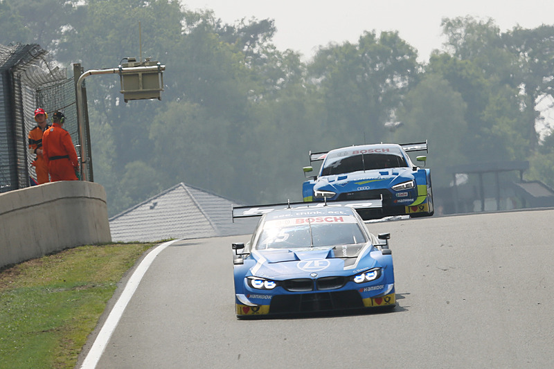 中盤まで11周に渡るフィリップ・エング（No.25）とロビン・フリジン（No.4）のバトル