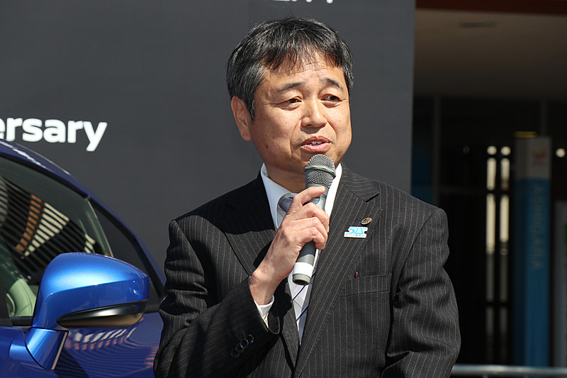 東名高速について解説する中井支社長