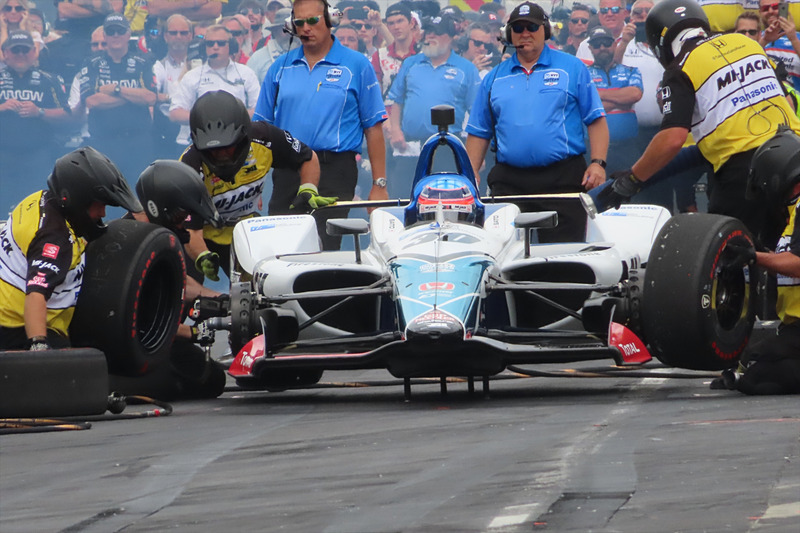 カーブ・デイ恒例のイベント「ピット・ストップ・チャレンジ」
