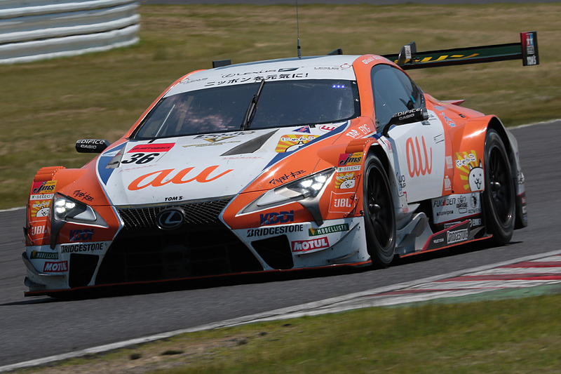GT500のポールポジションを獲得した、36号車 au TOM'S LC500（中嶋一貴/関口雄飛組、BS）