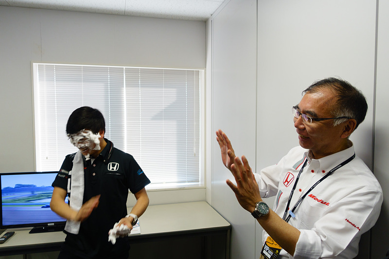 白土社長も驚くほどの泡だらけ