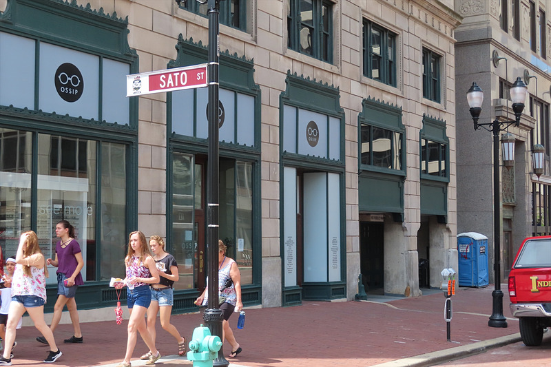 佐藤琢磨の名前が付けられたSATOストリート