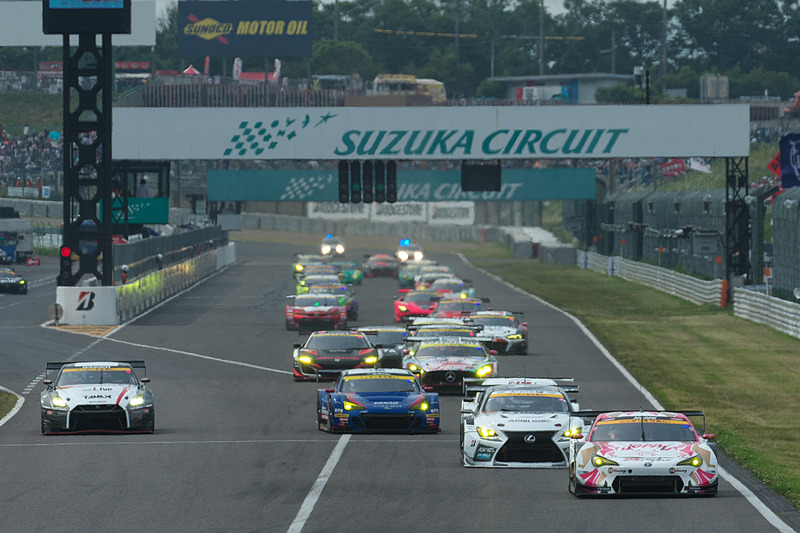 GT300クラスのスタート