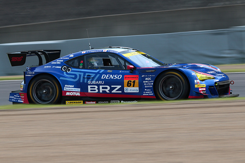 3位は、61号車 SUBARU BRZ R&D SPORT（井口卓人/山内 英輝組、DL）