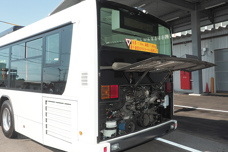 エンジンは最後部にある