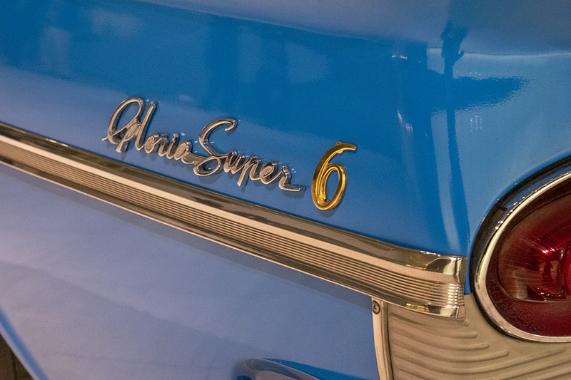 「Gloria Super 6」のエンブレム