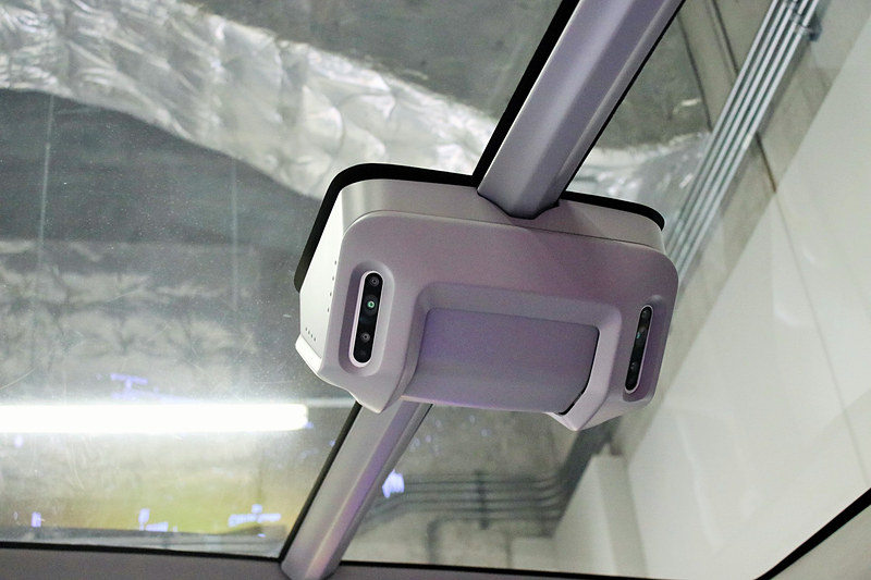 天井にあるカメラで認識