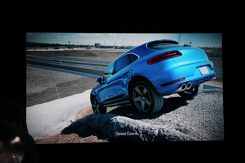 ポルシェエクスペリエンスセンターの紹介