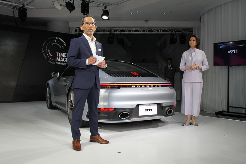 「リアまわりのデザインがもっとも挑戦しがいのある部分」と語る山下氏