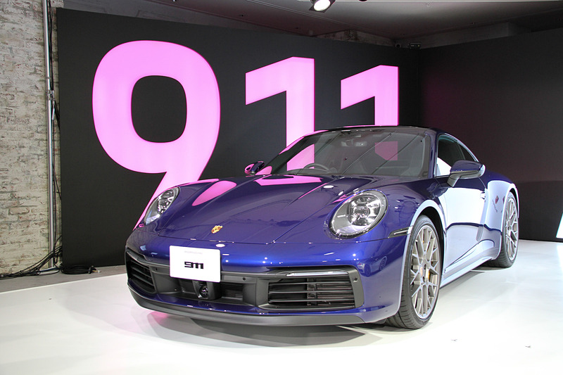 911 カレラ 4S。ボディサイズは4519×1852×1300mm（全長×全幅×全高）、ホイールベースは2450mm