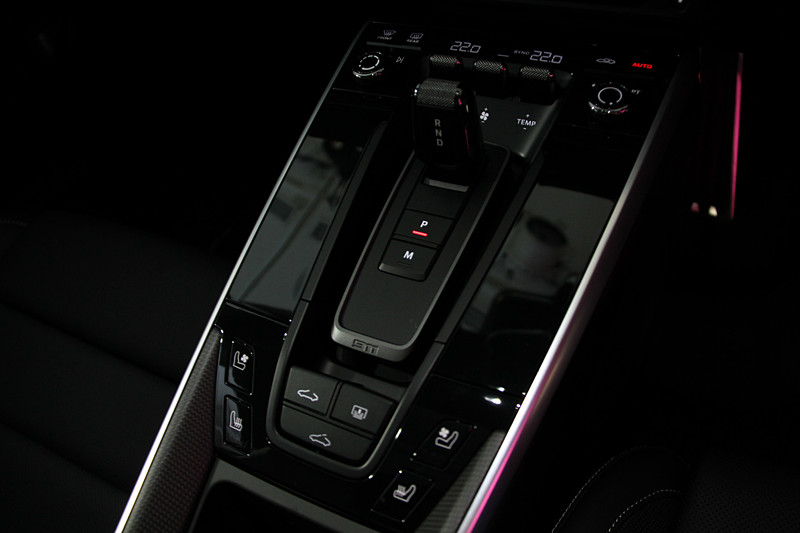 911 カレラ 4Sのインテリア