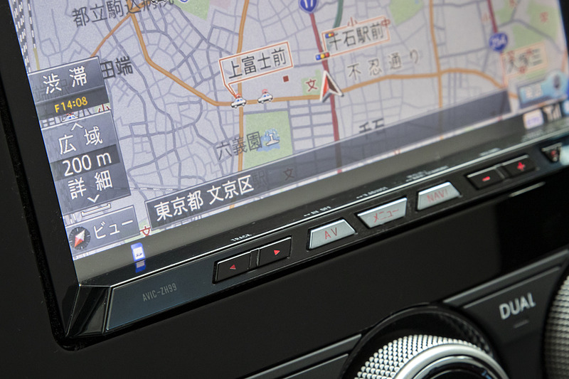 2012年モデルのカロッツェリア サイバーナビ「AVIC-ZH99」