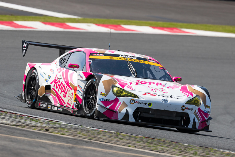 2016年のチャンピオンである25号車 HOPPY 86 MC