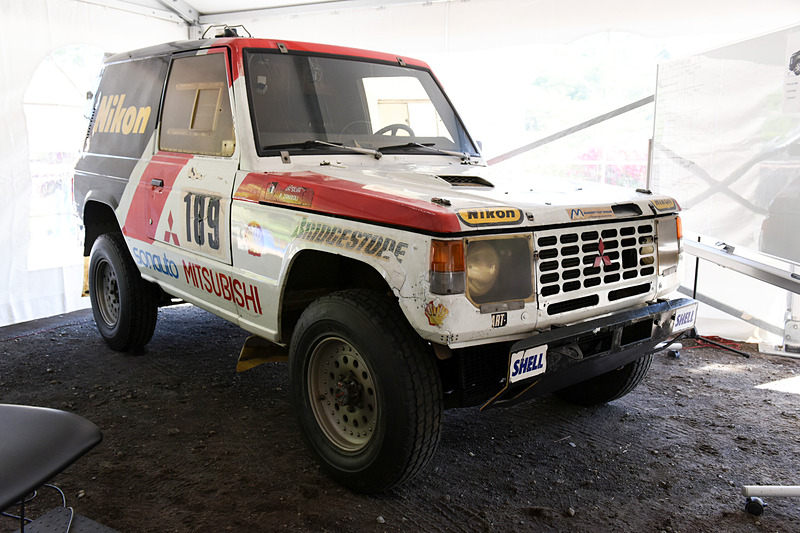 1985年に三菱自動車としてダカールラリーで初優勝したパジェロ。ドライバーはパトリック・ザニローリ選手