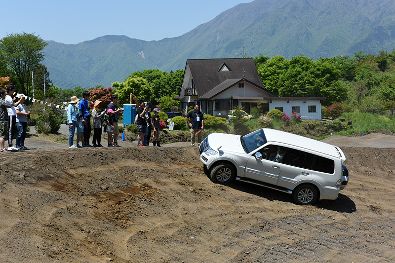 まずは走行方法のレクチャーを受ける