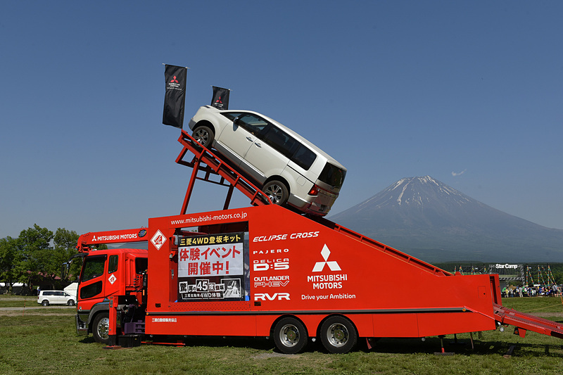 新型デリカD：5を使った4WDキットの同乗体験。45度の急坂を上る「45度登坂」はぜひ1度お試しあれ