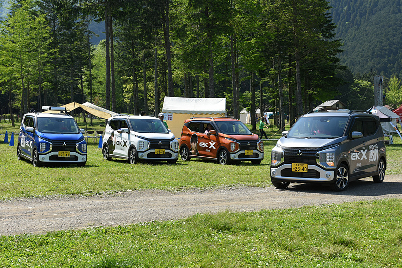会場内に展示されたeKクロス