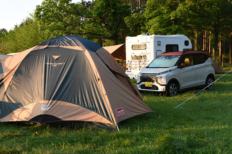 取材陣もキャンプを張って宿泊