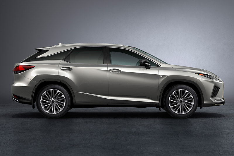 「RX350」（海外モデル・“F SPORT”仕様）