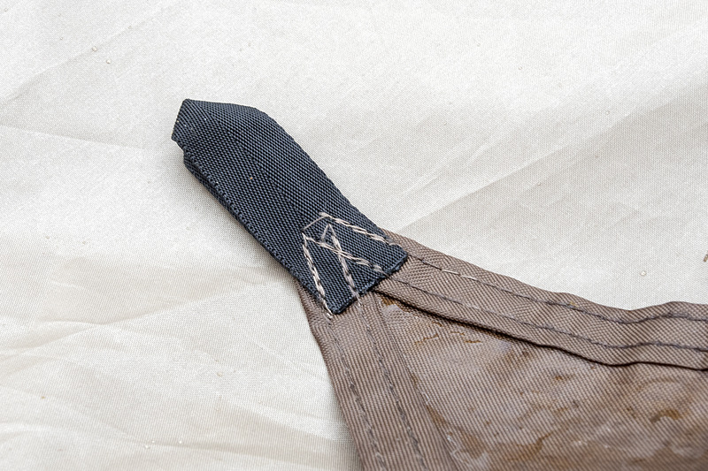 力が掛かる部分は厳重な縫い目になっている。縫製にも独自のノウハウがあるという