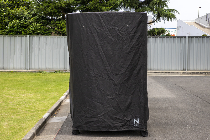 スペースをあまり使わないので設営する場所を選ばない。カーサイドシェルターとは別に持っていてもいいかも