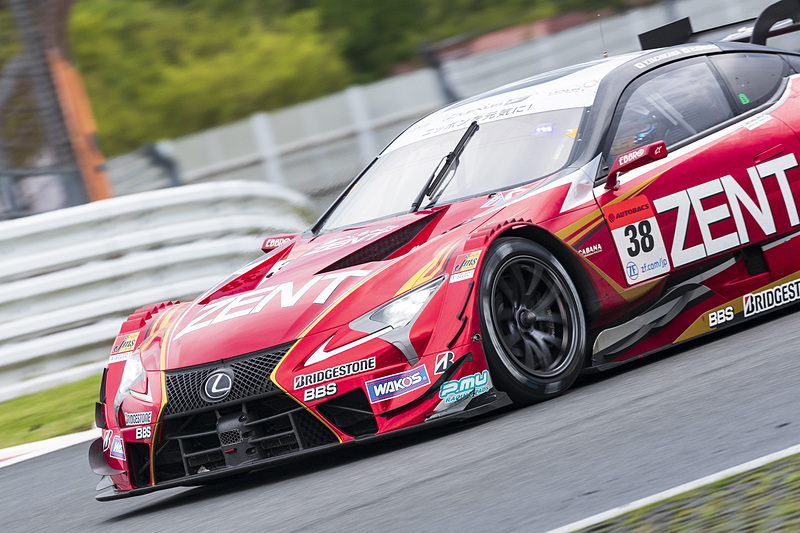 ブリヂストンを装着する38号車 ZENT CERUMO LC500