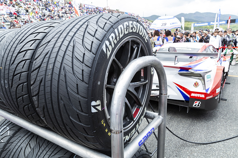 開幕戦の岡山からウェットタイヤが新スペックに