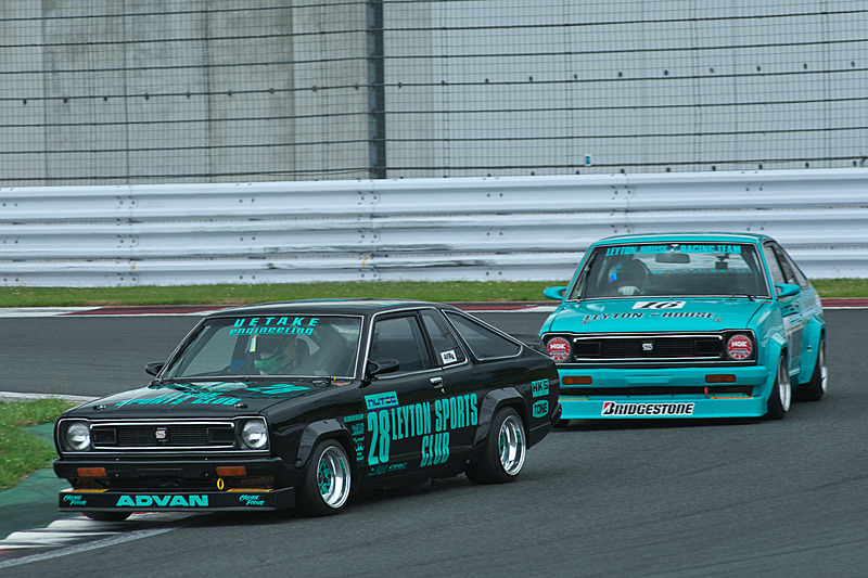 決勝レース当日の午前中には、2020年からのスタートを予定するクラシックカーレース「スーパー耐久ピレリクラシックチャレンジ」（S耐クラシック）のエキシビションレースも実施された