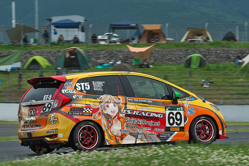 ST-5クラストップの69号車「J'S RACING☆FIT」