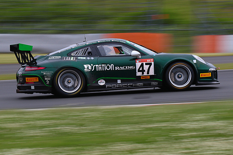 ST-1クラストップの47号車「D'station Porsche」