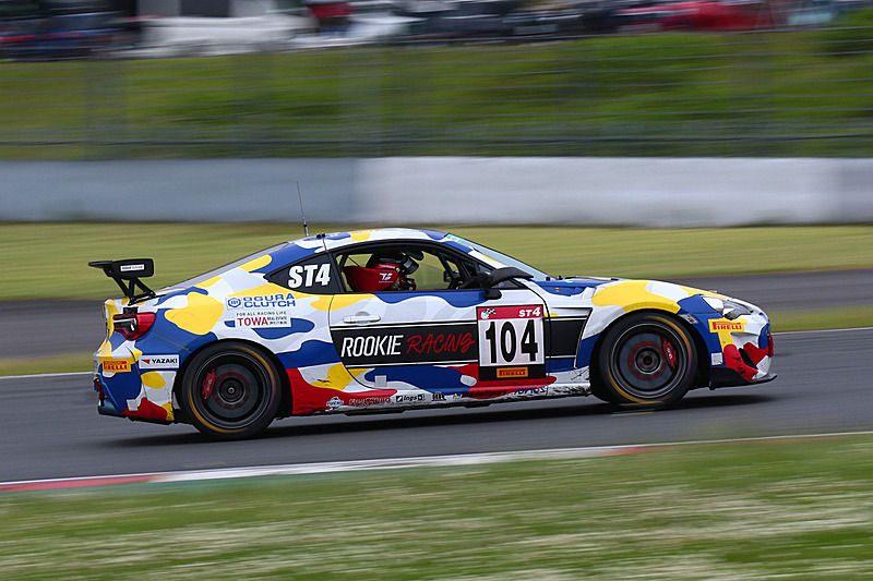 104号車はST-4クラス5位、総合24位でレースを終えている