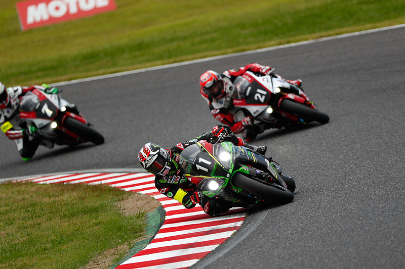 「ヤング割0円キャンペーン」に事前申し込みすれば、16歳～22歳は鈴鹿8耐を無料で観戦できる