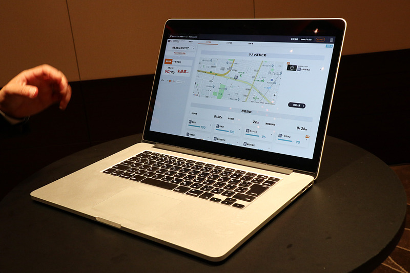 潜在リスクなどの情報は動画などと合わせてPCやスマホで確認できる