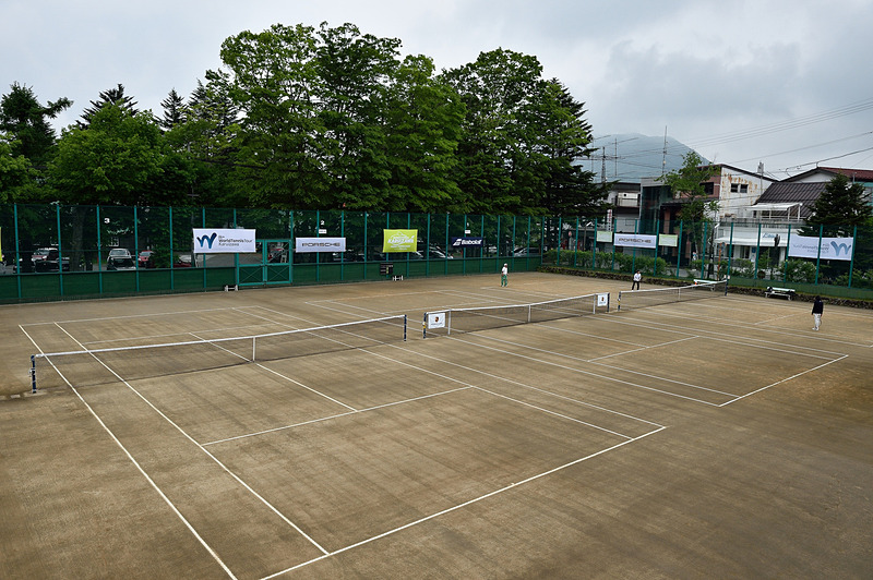 有名な2番コートは道路側から2番目