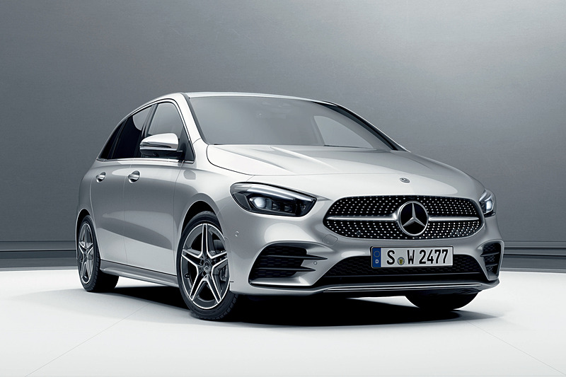 新型Bクラス（写真はAMGラインを装着するB 180）