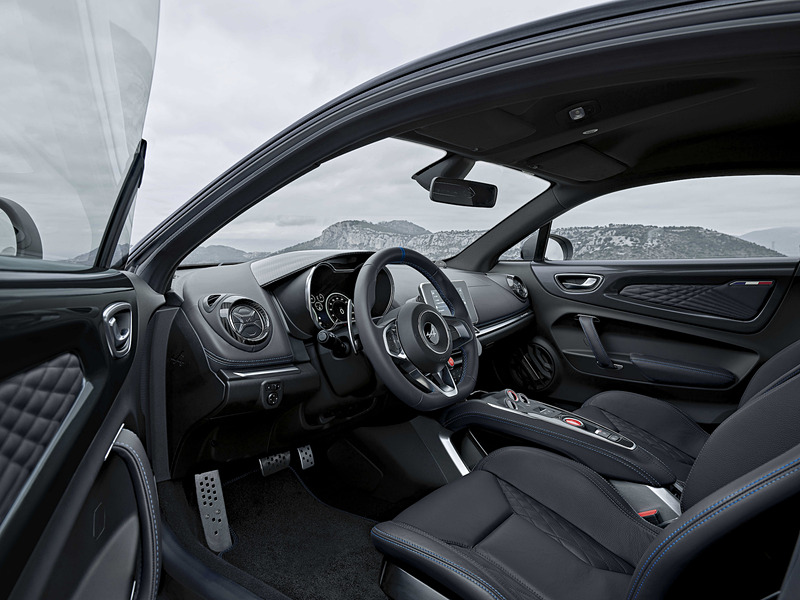 アルピーヌ A110 ノワールのインテリア