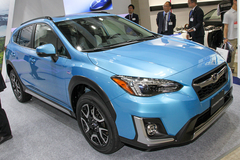 スバルがトヨタの電動化技術を採用して開発したPHV「クロストレック」（国内未発売）