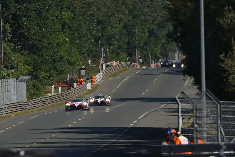 ユーノディエールのトヨタ2台