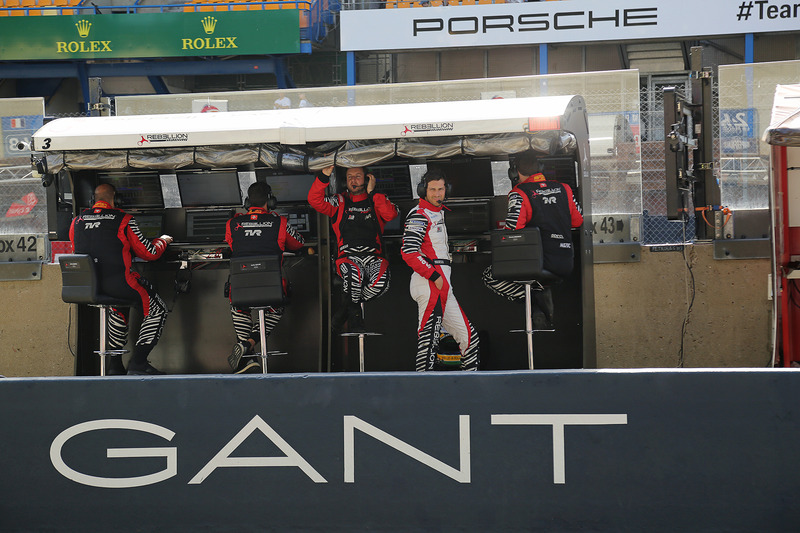 アンドレ・ロッテラー選手とチームを組むブルーノ・セナ選手