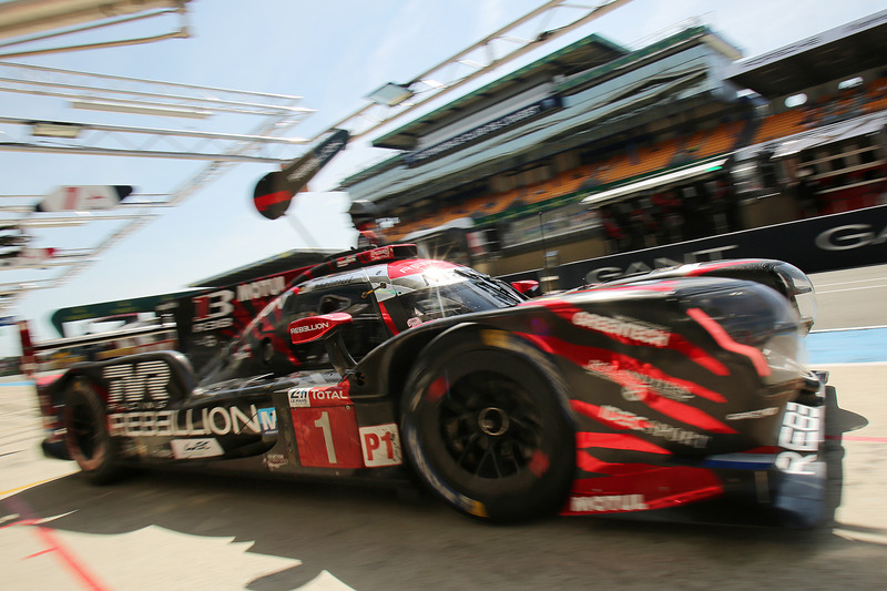 アンドレ・ロッテラー選手がドライブする1号車 レベリオン R13