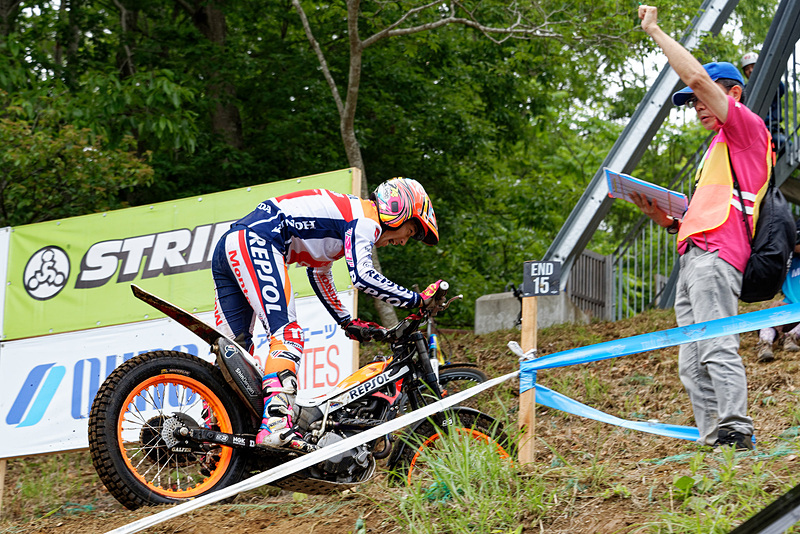 2日連続表彰台で喜びを爆発させた